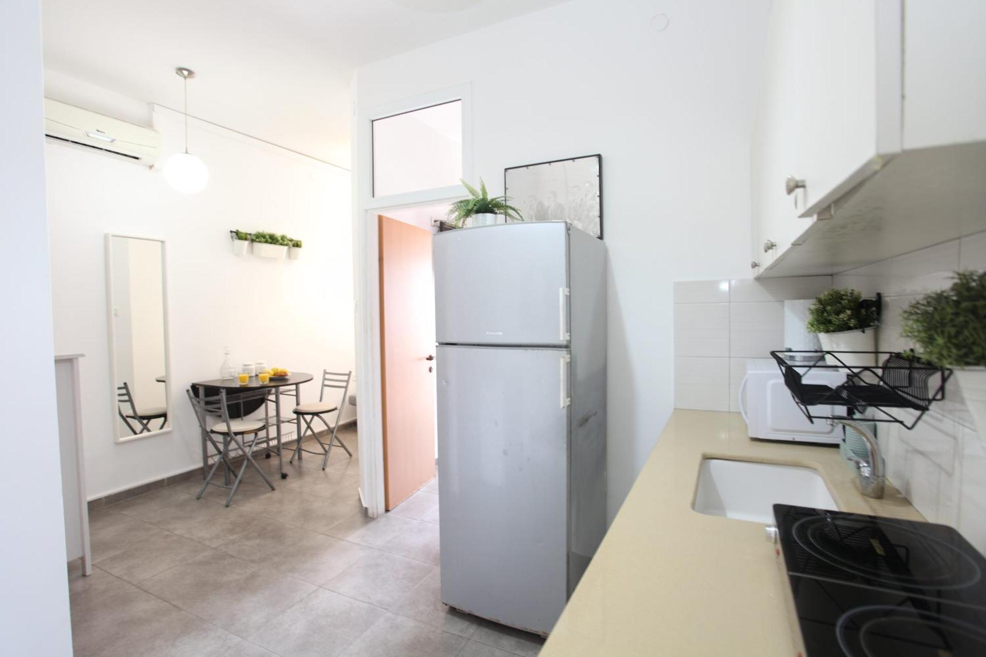 Sweet Home On The Beach Tel Aviv Exterior photo