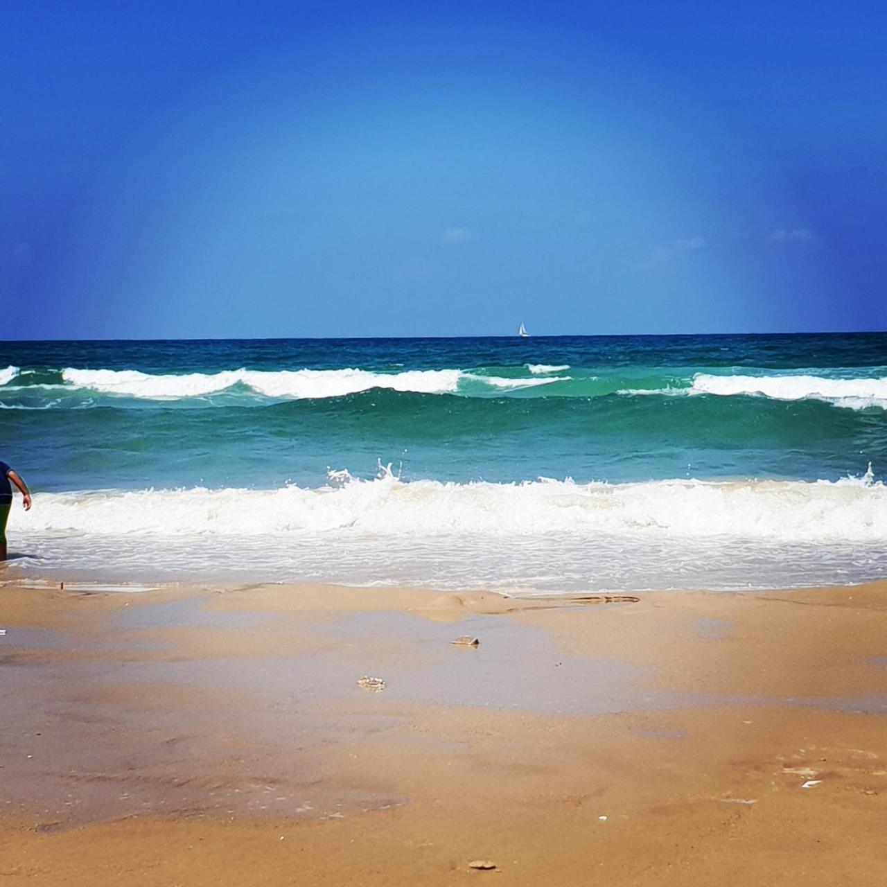 Sweet Home On The Beach Tel Aviv Exterior photo